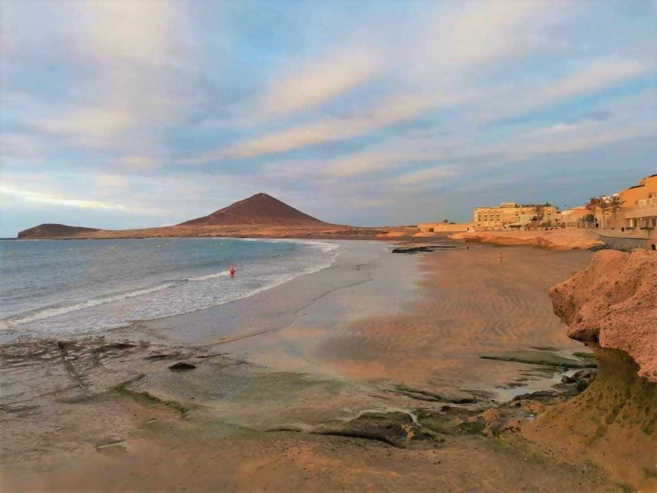 Rentenerife El Medano Beach Life Exterior photo